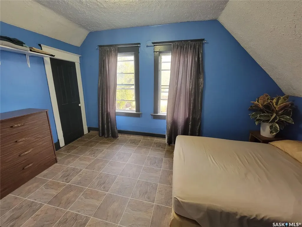 406 1st Street E Wilkie SK S0K 4W0