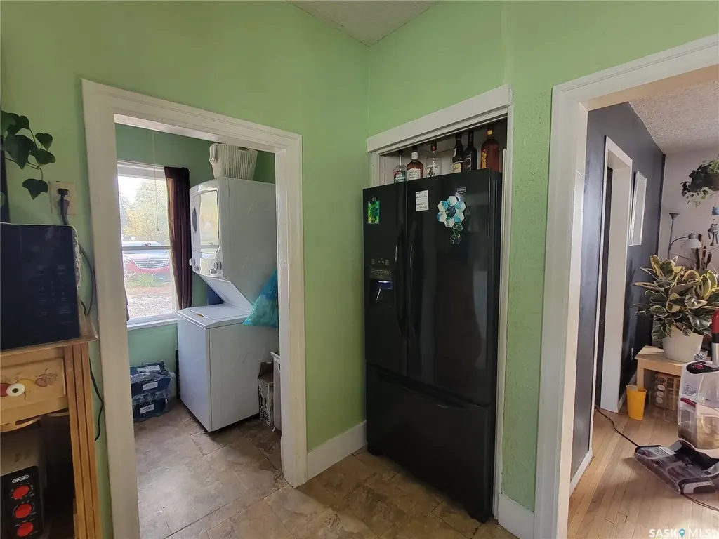 406 1st Street E Wilkie SK S0K 4W0