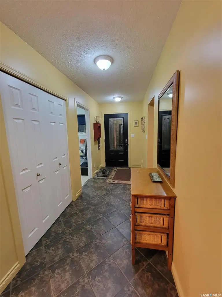 560 4th Avenue E Unity SK S0K 4L0