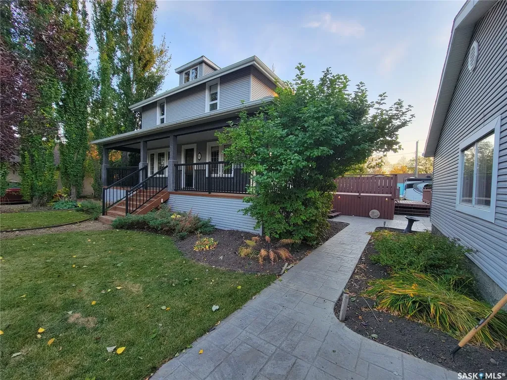 560 4th Avenue E Unity SK S0K 4L0