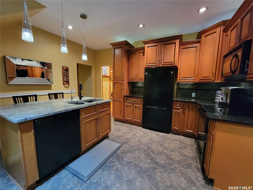 560 4th Avenue E Unity SK S0K 4L0