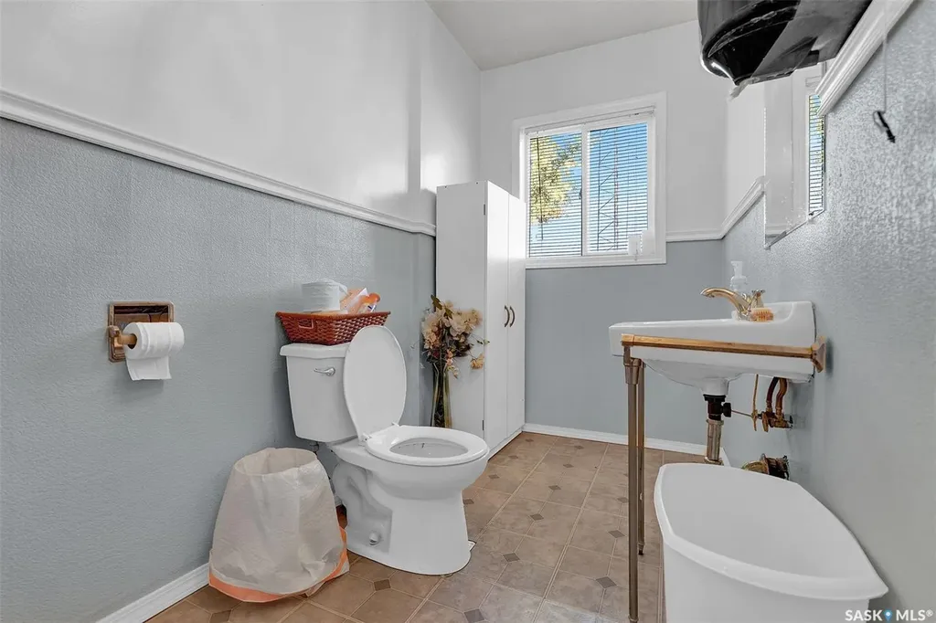 122 Central Avenue Montmartre SK S0G 3M0