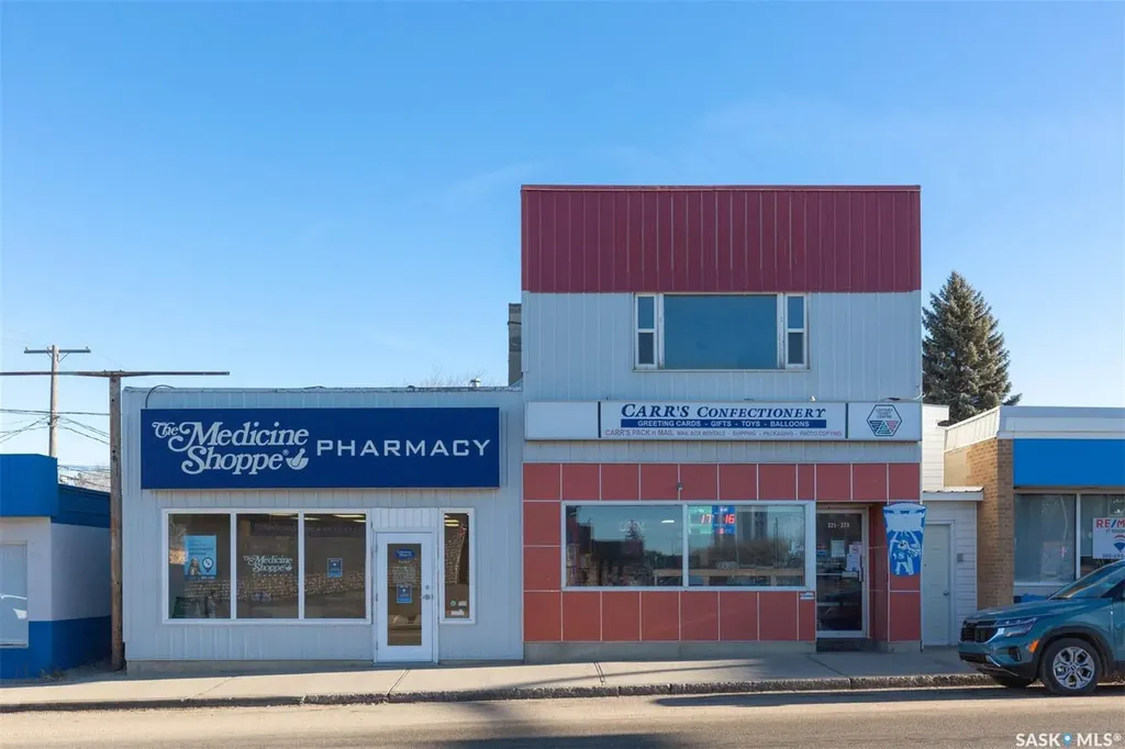 325 & 329 4th Avenue SW Moose Jaw SK S6H 5V3