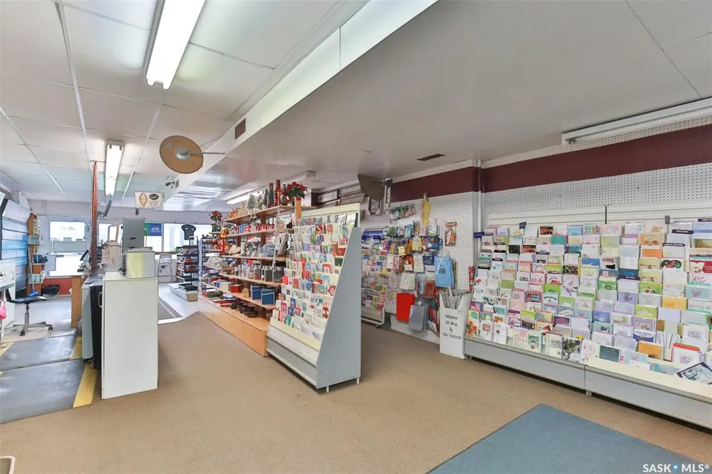 325 & 329 4th Avenue SW Moose Jaw SK S6H 5V3