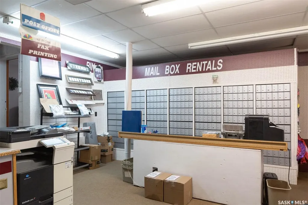 325 & 329 4th Avenue SW Moose Jaw SK S6H 5V3