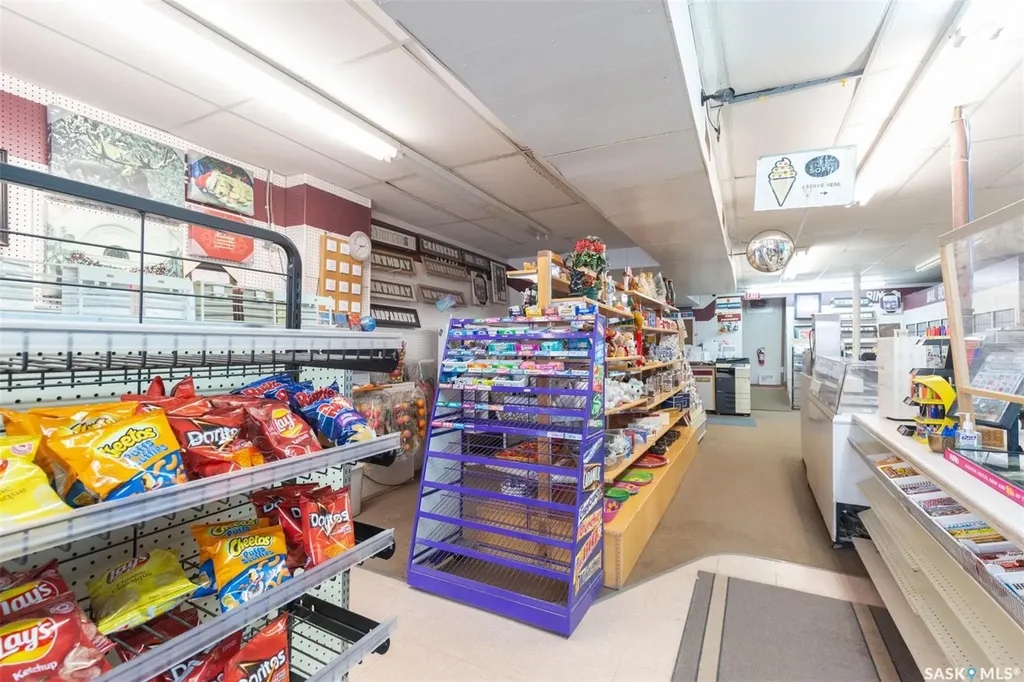 325 & 329 4th Avenue SW Moose Jaw SK S6H 5V3