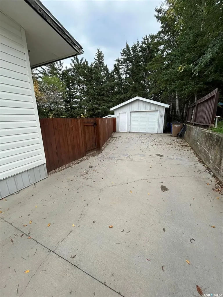 602 Hall Street Kelvington SK S0A 1W0