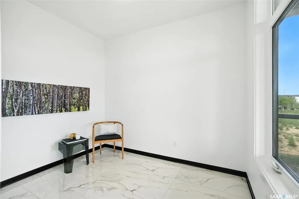 319 Woolf Bay Saskatoon SK S7W 1E5