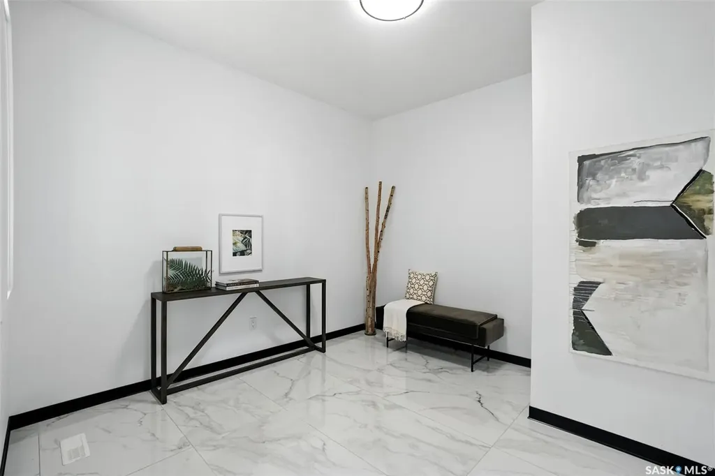 319 Woolf Bay Saskatoon SK S7W 1E5