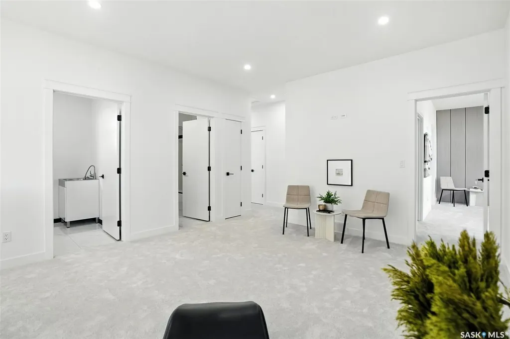319 Woolf Bay Saskatoon SK S7W 1E5