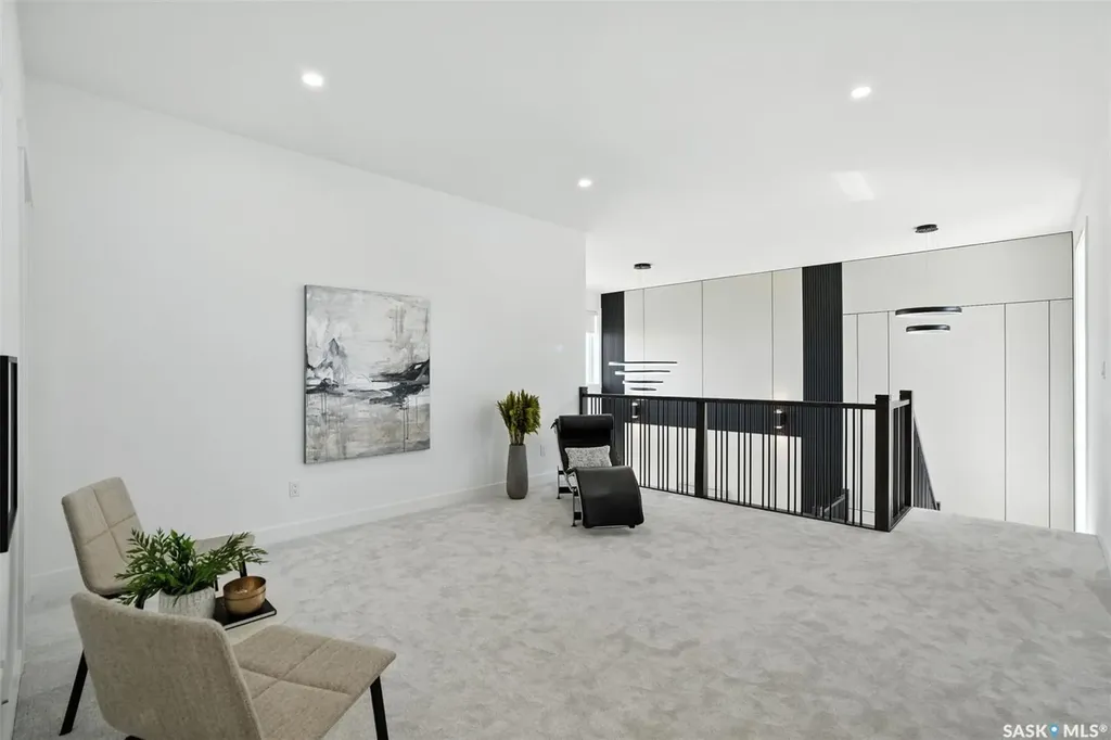 319 Woolf Bay Saskatoon SK S7W 1E5