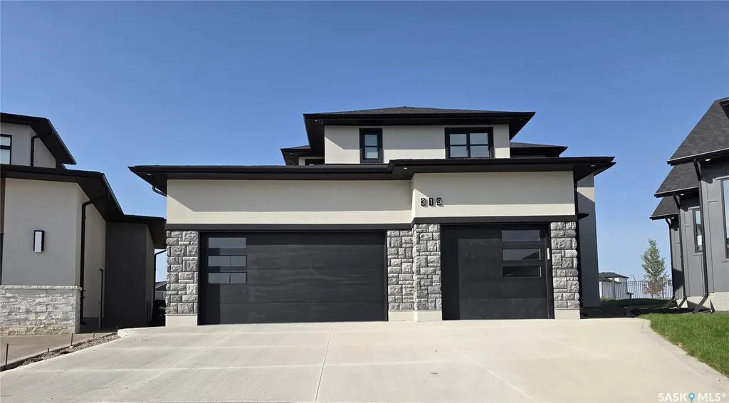 319 Woolf Bay Saskatoon SK S7W 1E5