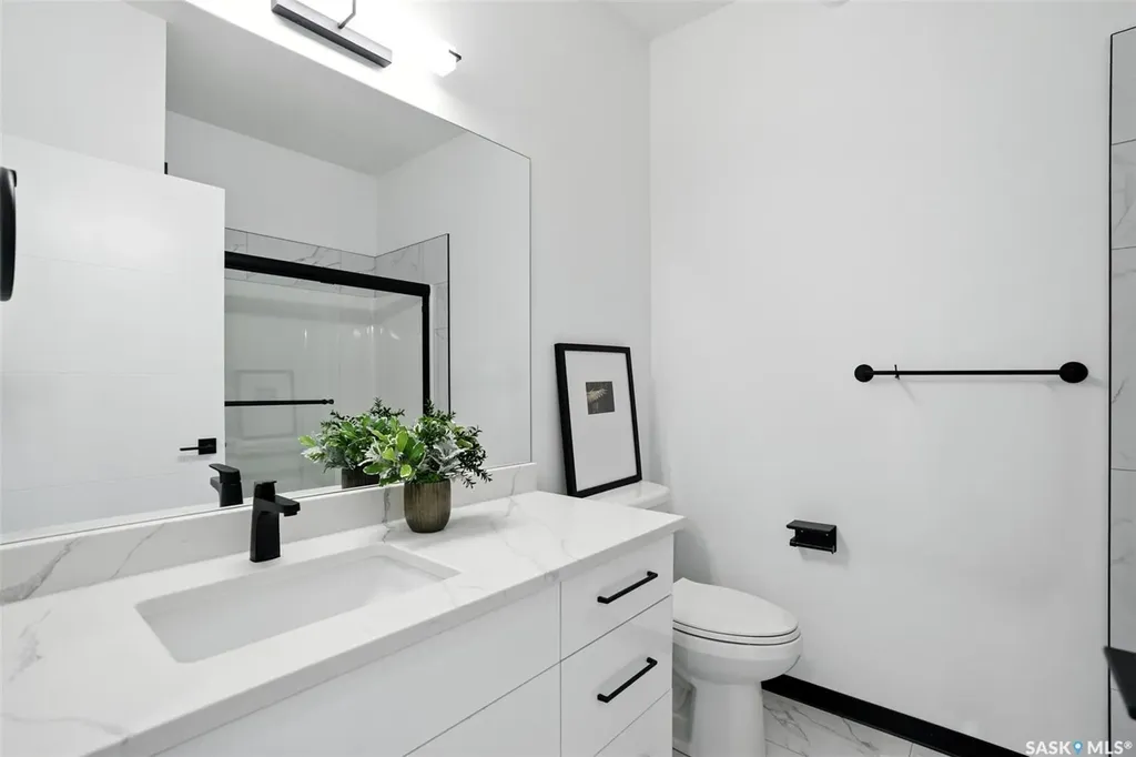 319 Woolf Bay Saskatoon SK S7W 1E5