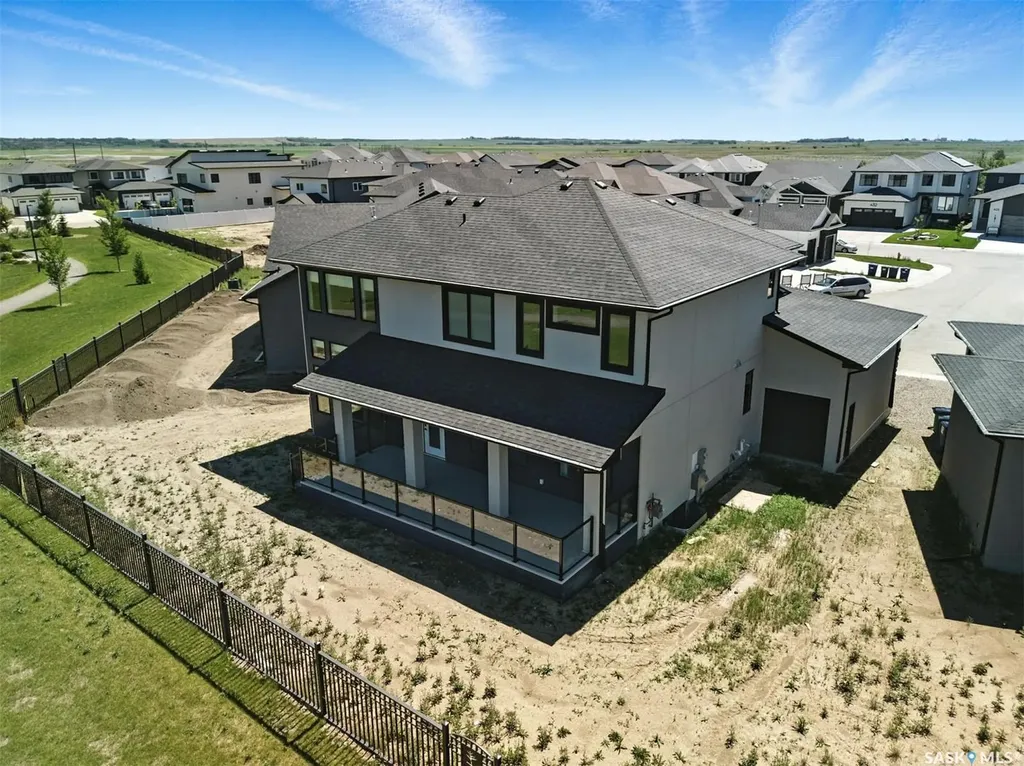 319 Woolf Bay Saskatoon SK S7W 1E5