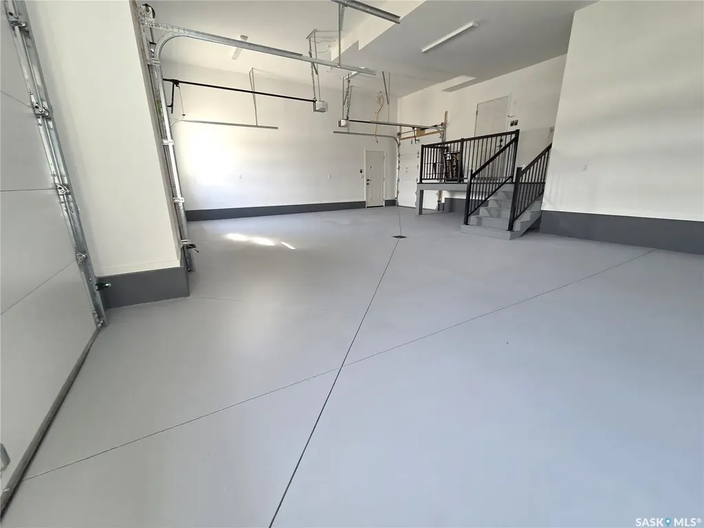 319 Woolf Bay Saskatoon SK S7W 1E5