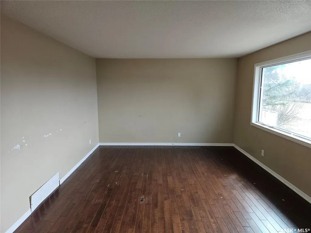 235 James Street Kisbey SK S0C 1L0