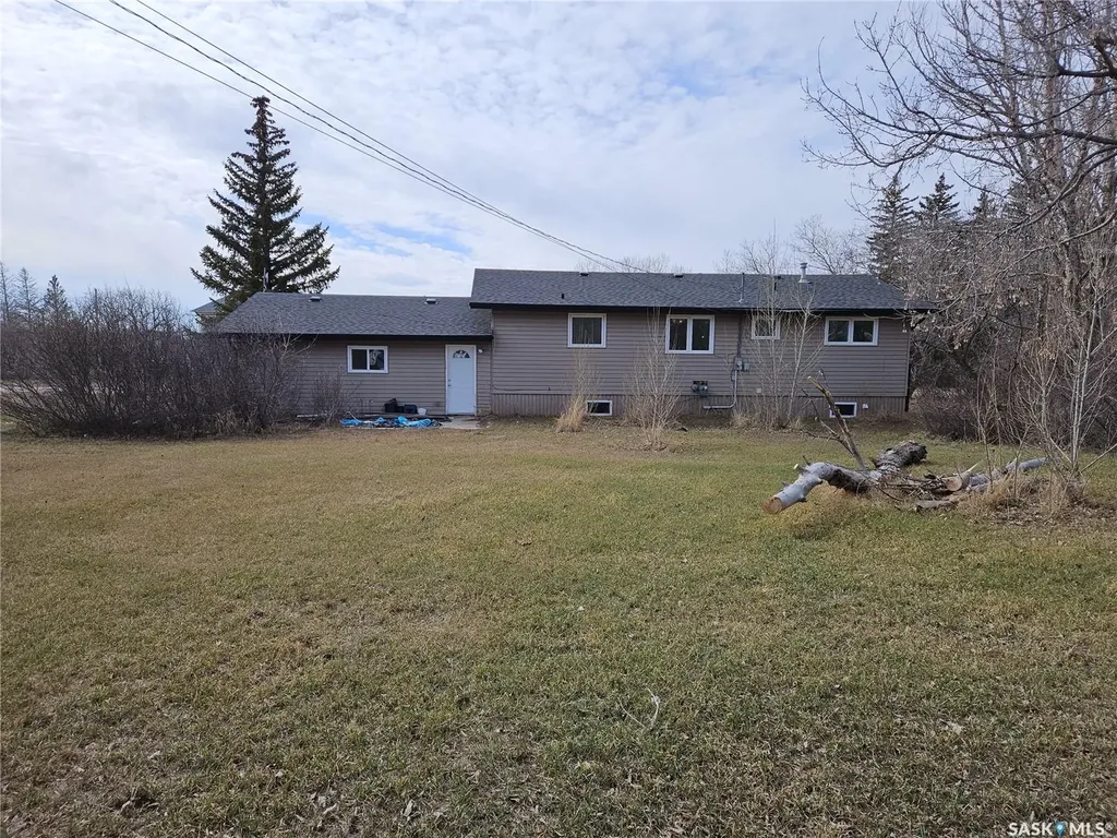 235 James Street Kisbey SK S0C 1L0