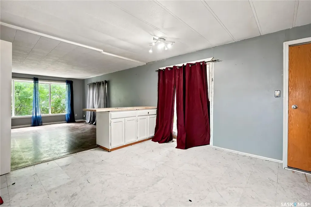 79 Spruce Street Caronport SK S0H 0S0