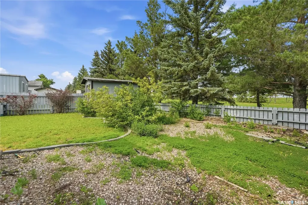 79 Spruce Street Caronport SK S0H 0S0