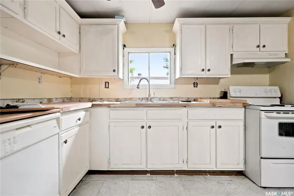 79 Spruce Street Caronport SK S0H 0S0
