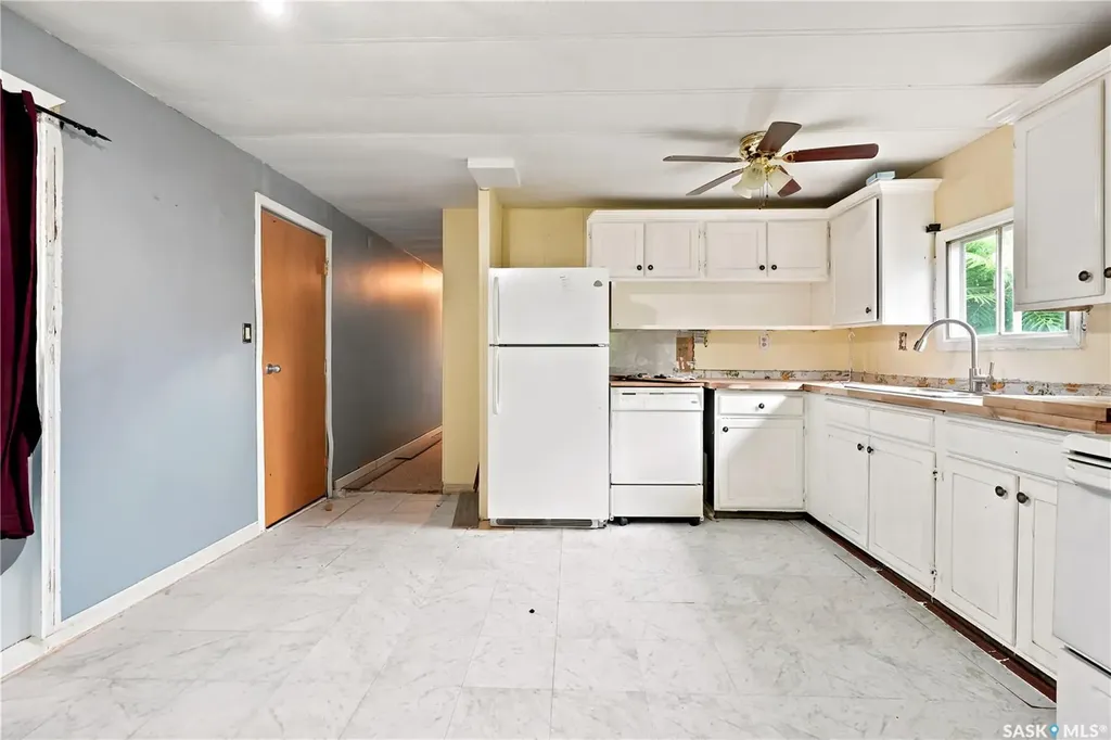 79 Spruce Street Caronport SK S0H 0S0
