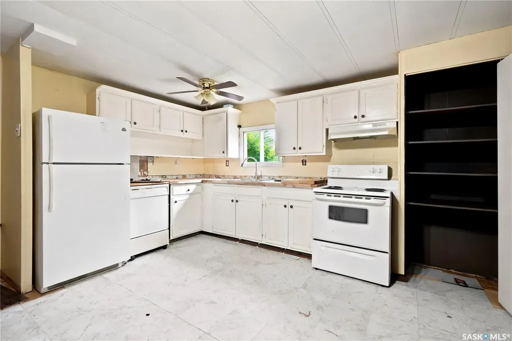 79 Spruce Street Caronport SK S0H 0S0