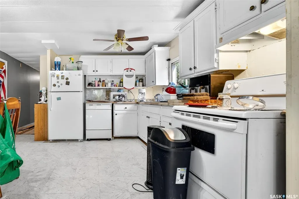 79 Spruce Street Caronport SK S0H 0S0