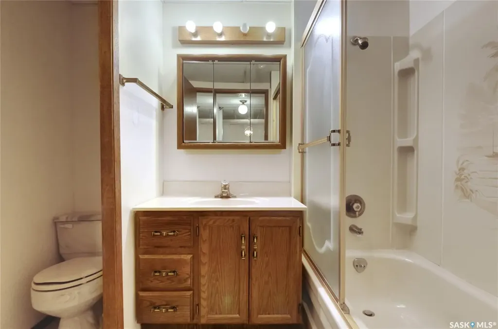 1008 Parklane Drive Assiniboia SK S0H 0B0