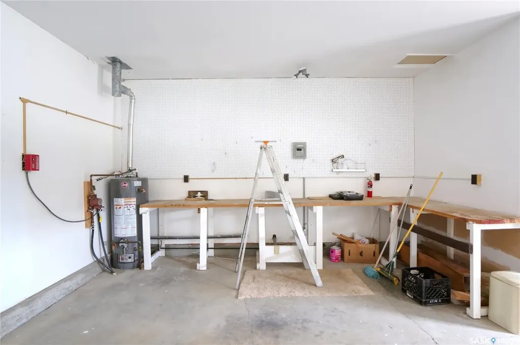 1008 Parklane Drive Assiniboia SK S0H 0B0