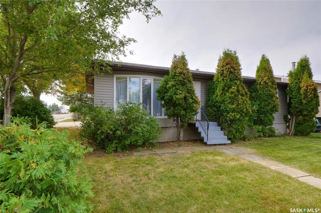 1008 Parklane Drive Assiniboia SK S0H 0B0