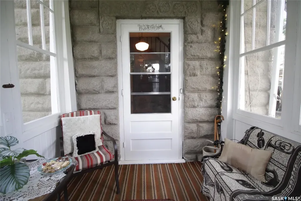 807 Gordon Street Moosomin SK S0G 3N0
