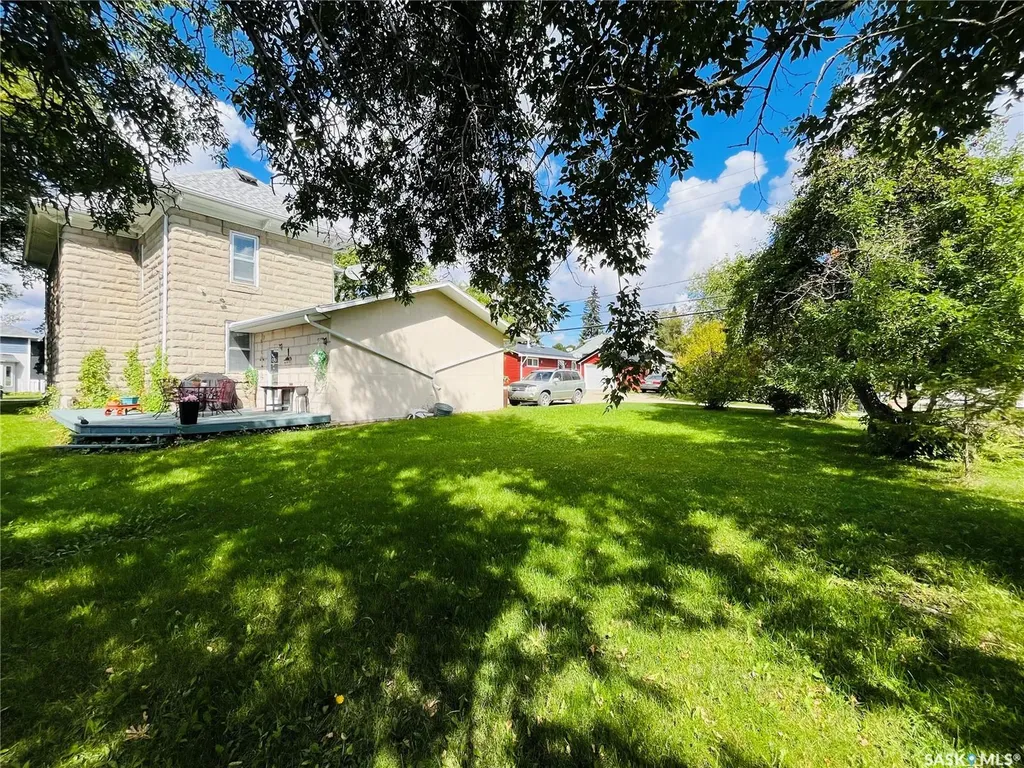 807 Gordon Street Moosomin SK S0G 3N0