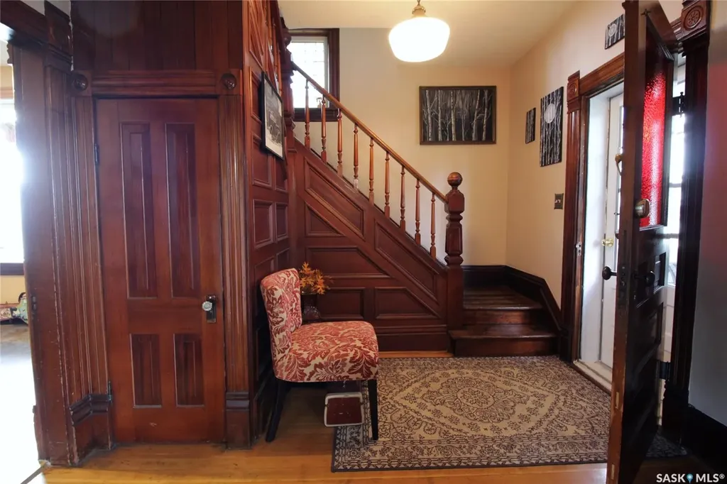 807 Gordon Street Moosomin SK S0G 3N0