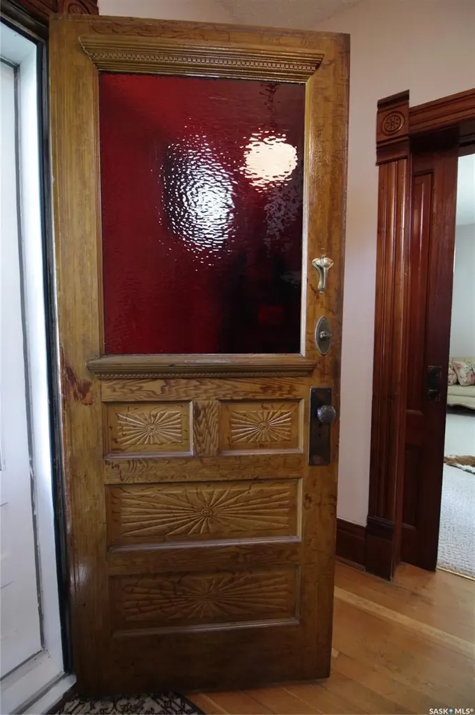 807 Gordon Street Moosomin SK S0G 3N0