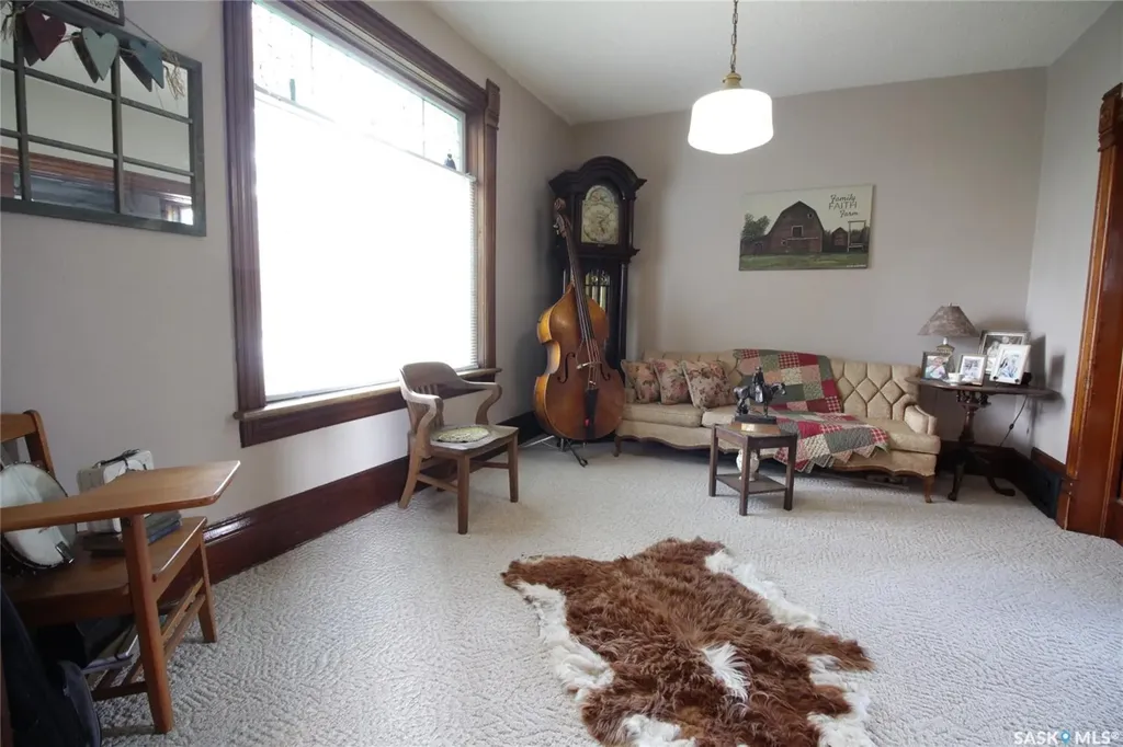 807 Gordon Street Moosomin SK S0G 3N0