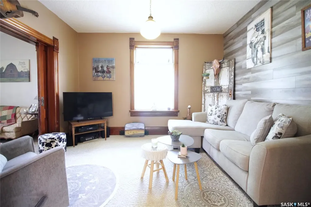 807 Gordon Street Moosomin SK S0G 3N0