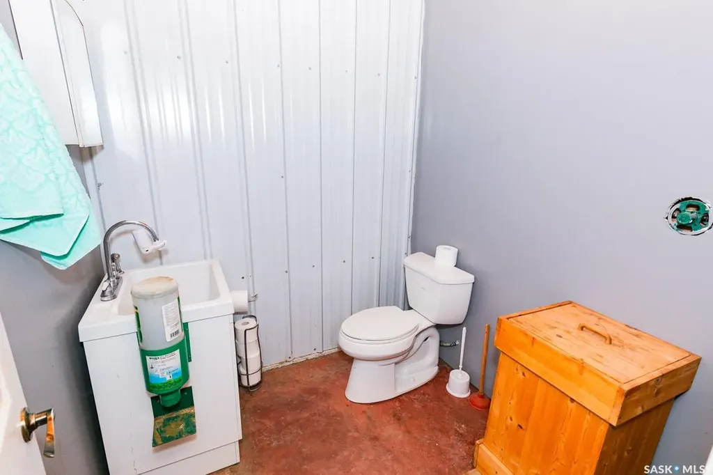 Rural Address Eye Hill Rm No. 382 SK S0L 2C0