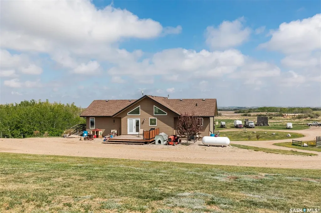 Rural Address Eye Hill Rm No. 382 SK S0L 2C0