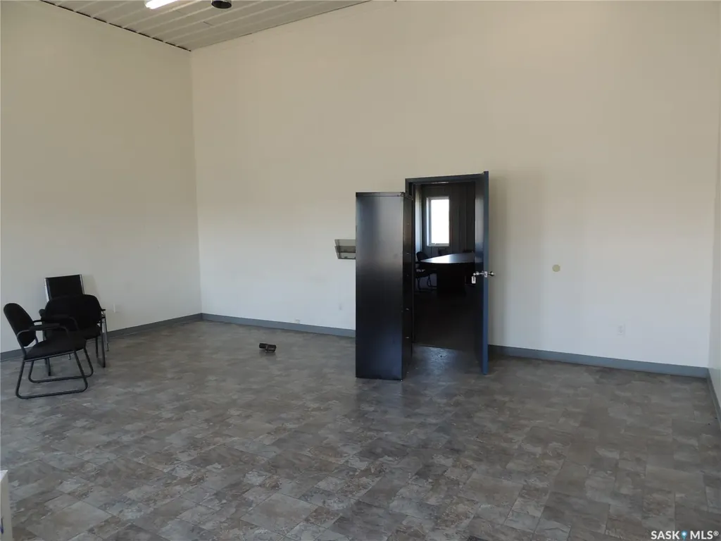 1009 6th Street Estevan SK S4A 1A5