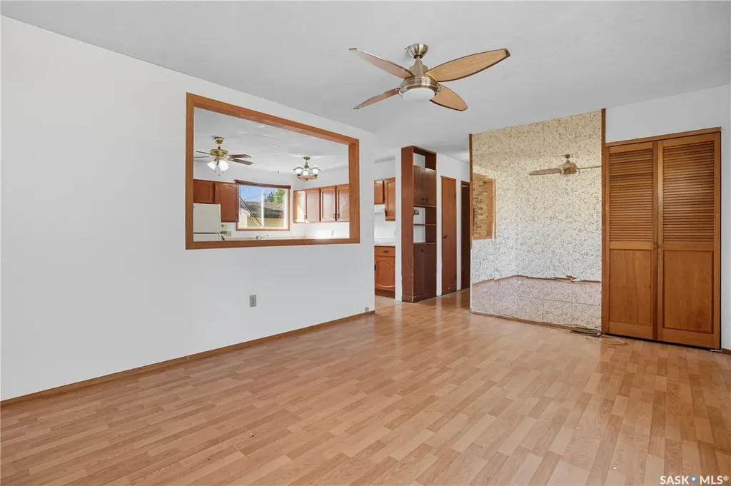 244 5th Avenue E Gravelbourg SK S0H 1X0