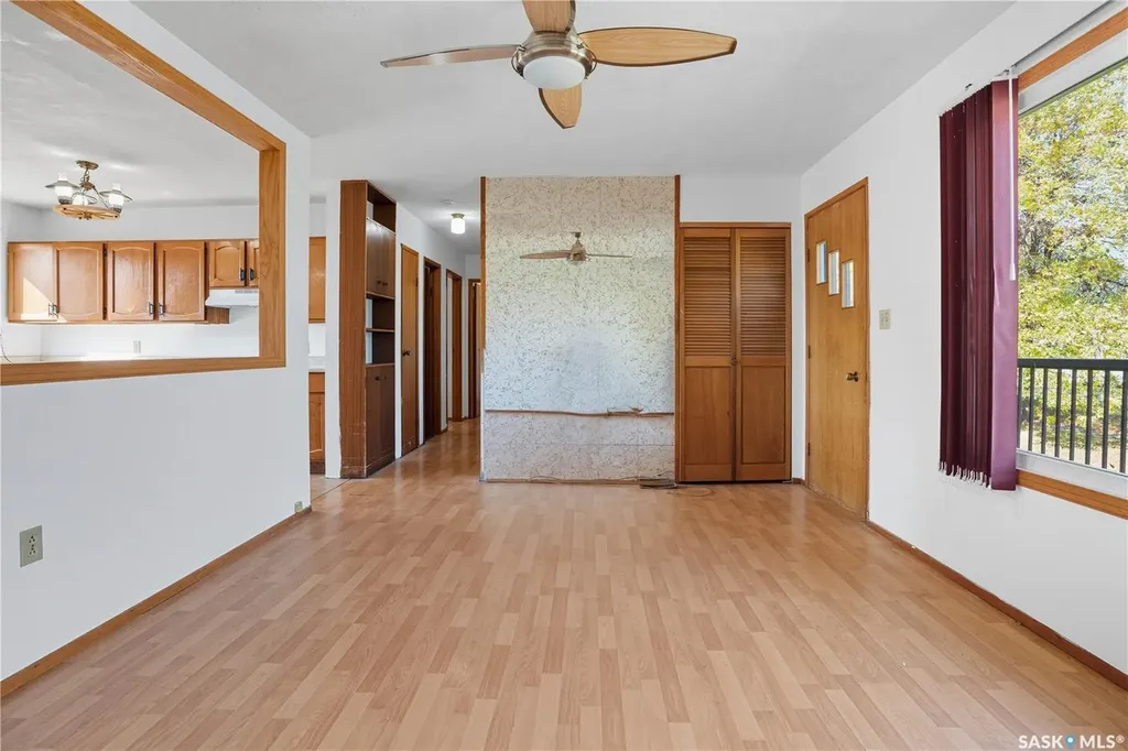 244 5th Avenue E Gravelbourg SK S0H 1X0