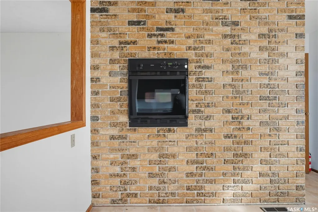 244 5th Avenue E Gravelbourg SK S0H 1X0