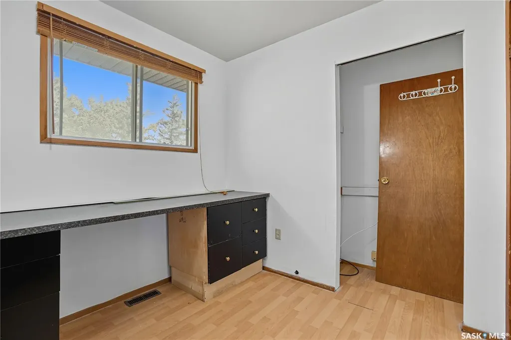 244 5th Avenue E Gravelbourg SK S0H 1X0