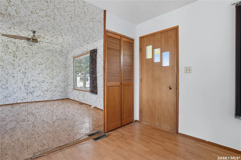 244 5th Avenue E Gravelbourg SK S0H 1X0