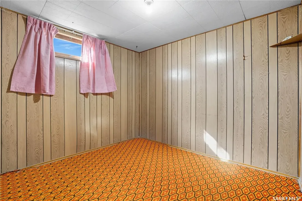 244 5th Avenue E Gravelbourg SK S0H 1X0