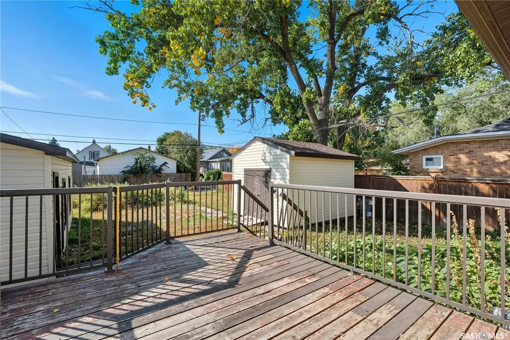 244 5th Avenue E Gravelbourg SK S0H 1X0