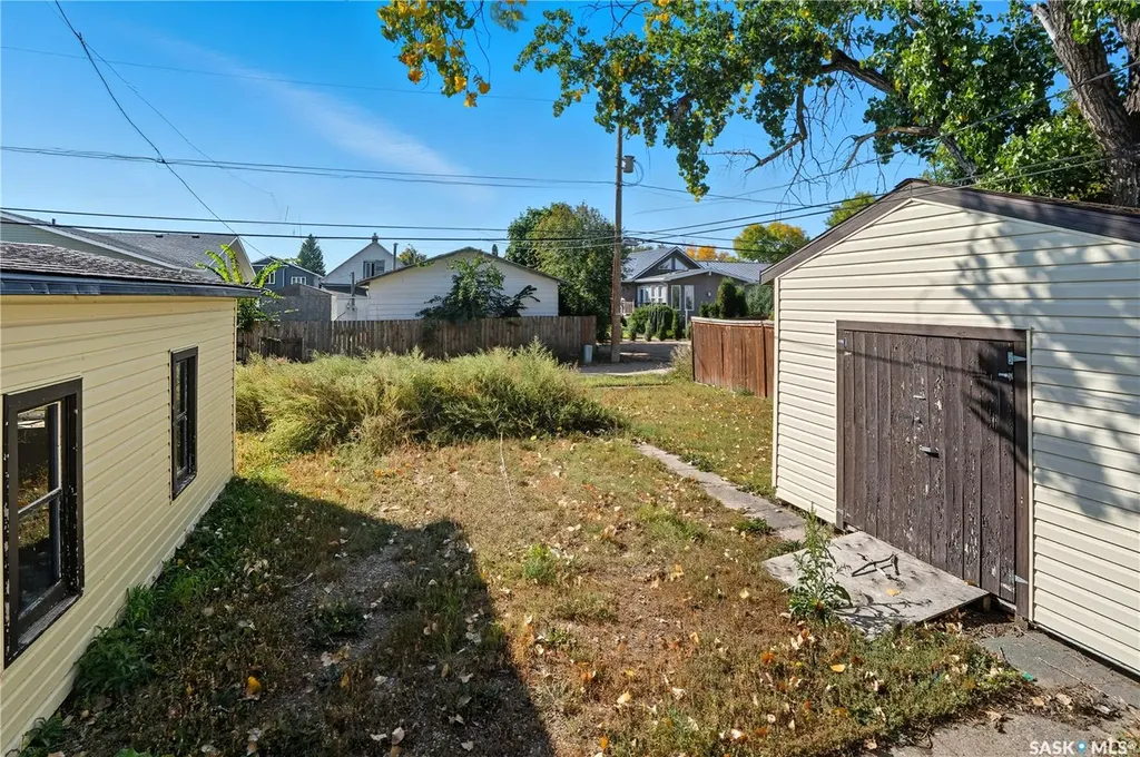 244 5th Avenue E Gravelbourg SK S0H 1X0