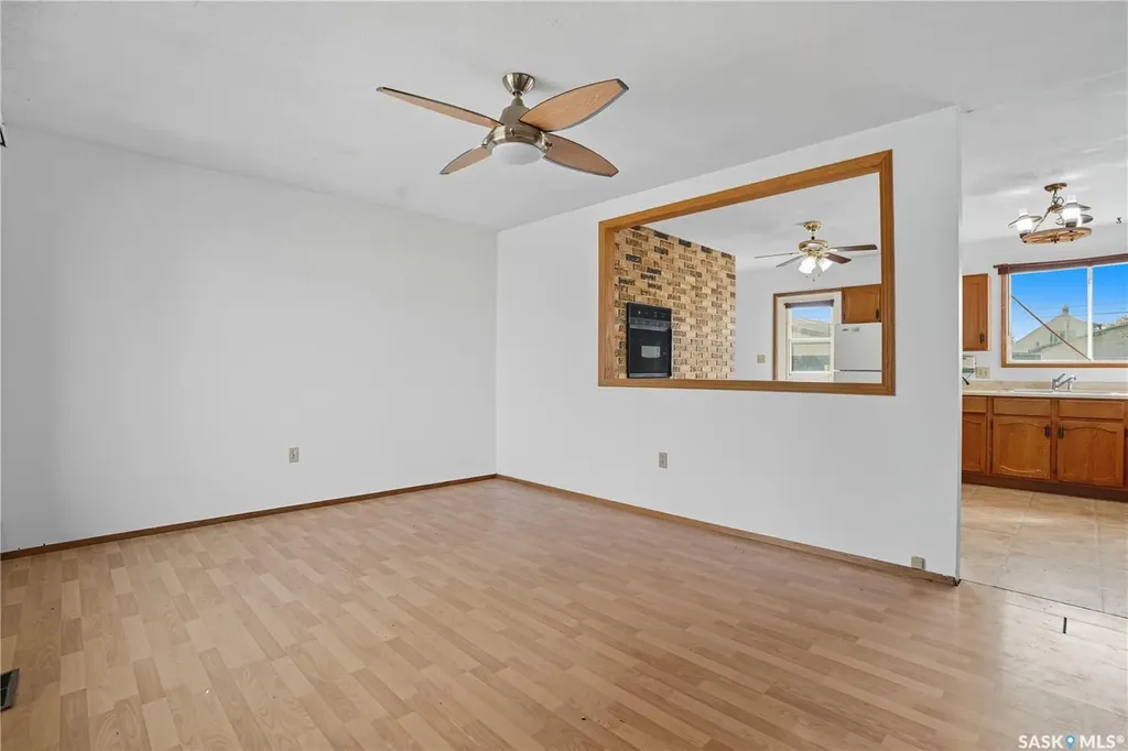 244 5th Avenue E Gravelbourg SK S0H 1X0