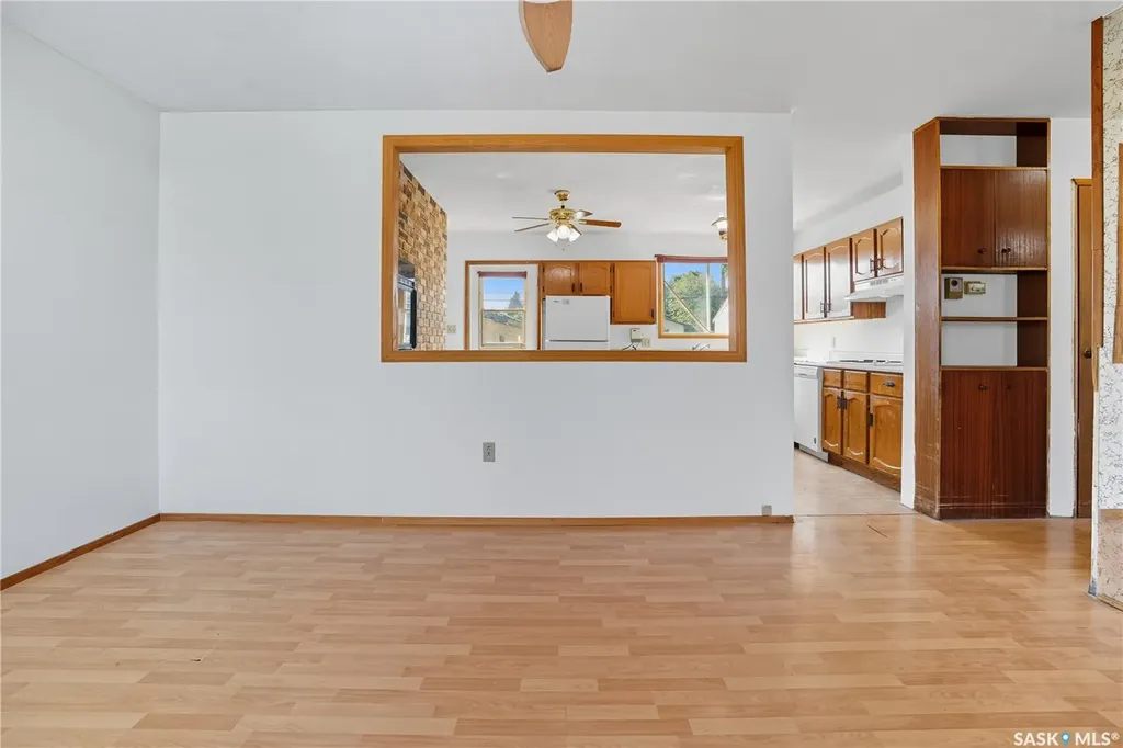 244 5th Avenue E Gravelbourg SK S0H 1X0