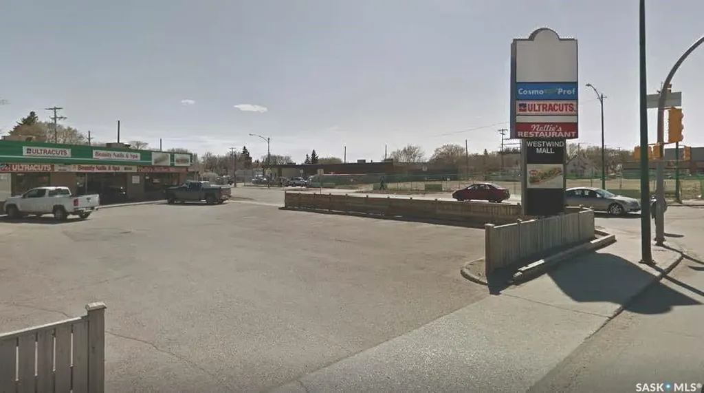 727 22nd Street Saskatoon SK S7M 0R6